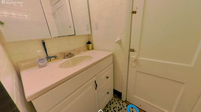 48 Queensberry St, Unit 56-G1 in Boston, MA - Foto de edificio - Building Photo