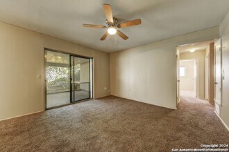 12810 Weeping Oak Trail in Live Oak, TX - Building Photo - Building Photo