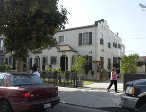 5123-5129 1/2 Marathon St in Los Angeles, CA - Foto de edificio - Building Photo