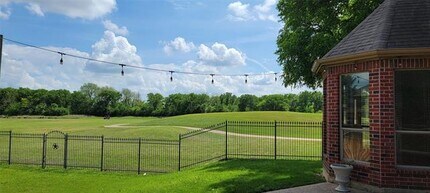 856 Merion Dr in Burleson, TX - Building Photo - Building Photo