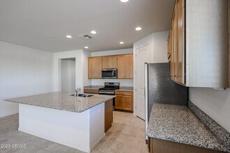 2034 W Desert Frst Trl in Phoenix, AZ - Building Photo - Building Photo