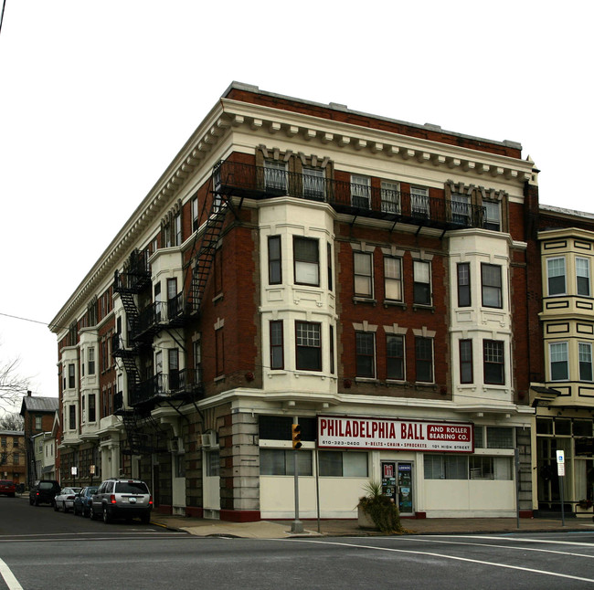 101 E High St in Pottstown, PA - Building Photo - Building Photo