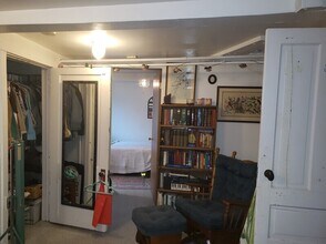 518 N Van Buren St in Iowa City, IA - Building Photo - Building Photo
