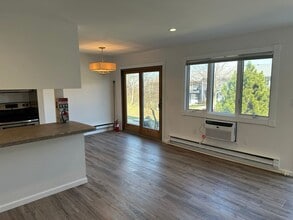 14 Hilltop Terrace in Highlands, NJ - Foto de edificio - Building Photo