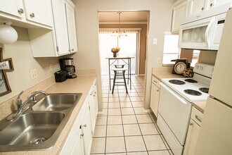 Preservation Hill Condos in Nacogdoches, TX - Building Photo - Building Photo