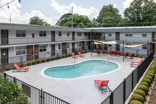 Ruby on the Creek Apartments in Fayetteville, AR - Building Photo