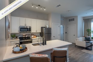 Acclaim at Greenbrier in Chesapeake, VA - Building Photo