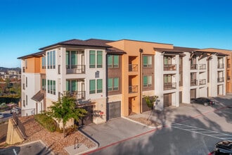 Ascent Cresta Bella in San Antonio, TX - Foto de edificio - Building Photo