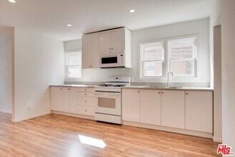 4053 Verdugo Rd in Los Angeles, CA - Building Photo - Building Photo