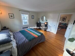 319 Washington St, Unit 2 in Somerville, MA - Building Photo - Building Photo