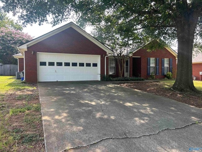 111 Sunnyfield Dr