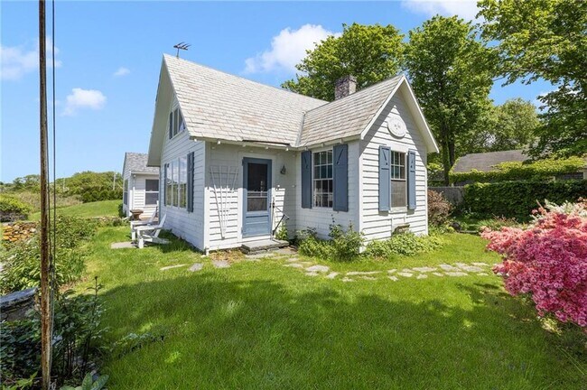 property at 10 Casey Ct