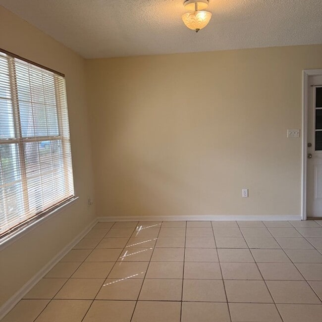 88 Hickory Ave in Crawfordville, FL - Building Photo - Building Photo