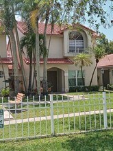 10886 NW 8th St in Pembroke Pines, FL - Building Photo - Building Photo