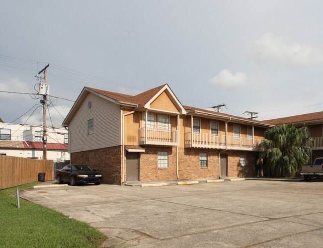 1000 Eli Ct in Gretna, LA - Building Photo - Building Photo