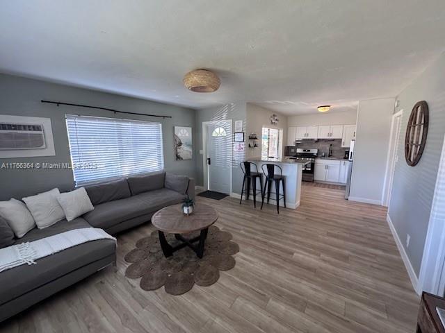 715 NE 6th St in Hallandale Beach, FL - Building Photo