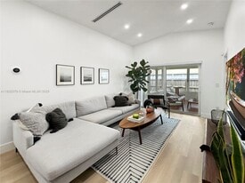 10831 SW 159th Terrace in Miami, FL - Building Photo
