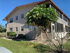 192 Northampton J in West Palm Beach, FL - Building Photo - Building Photo