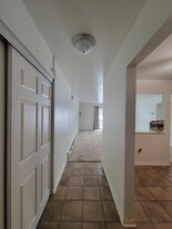 2214 S Goebbert Rd, Unit #178 in Arlington Heights, IL - Building Photo