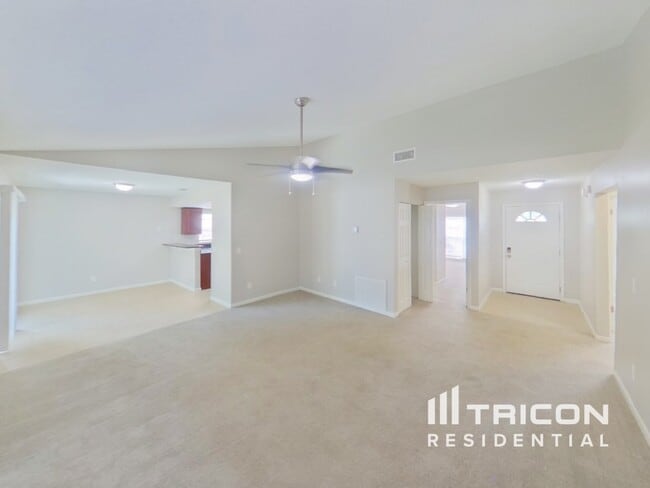 4013 Forecast Dr in Brandon, FL - Building Photo - Building Photo