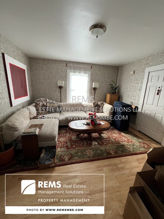 947 Williamson St in Madison, WI - Building Photo