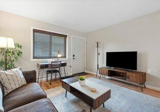 1217 E Wilson St in Madison, WI - Foto de edificio - Building Photo