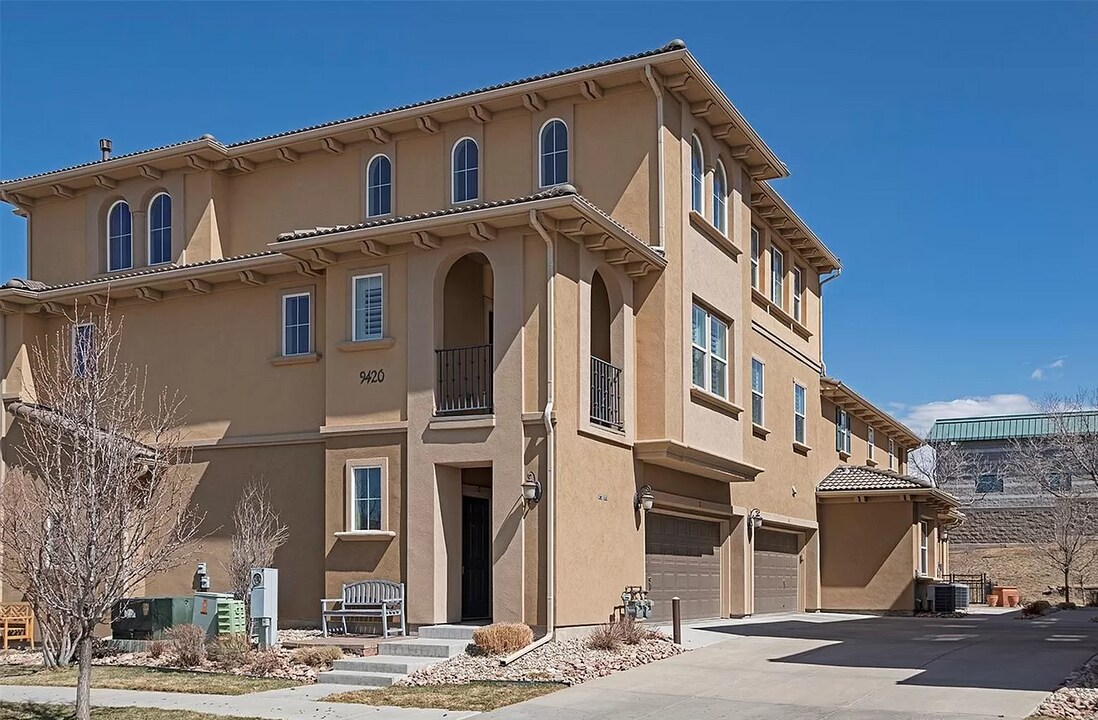 9420 Loggia St in Highlands Ranch, CO - Building Photo