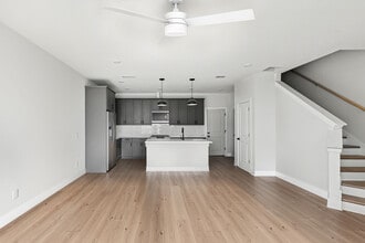 HARMON West Meade by Crescent Communities in Nashville, TN - Foto de edificio - Building Photo