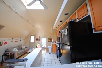 1678 Beacon St in Brookline, MA - Building Photo - Building Photo