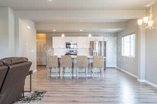 8056 Woodmen Center Heights in Colorado Springs, CO - Building Photo