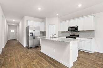1421 Havelock Wy in Lockhart, TX - Building Photo - Building Photo