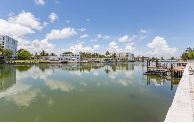 8210 Byron Ave in Miami Beach, FL - Building Photo