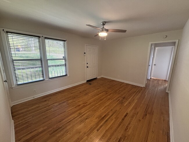 2718 Oakwood Ave in Nashville, TN - Building Photo - Building Photo