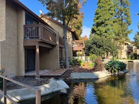 208 Tangelo, in Irvine, CA - Building Photo