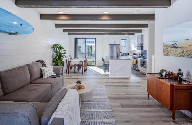 1403 Anacona Pl in Encinitas, CA - Foto de edificio - Building Photo