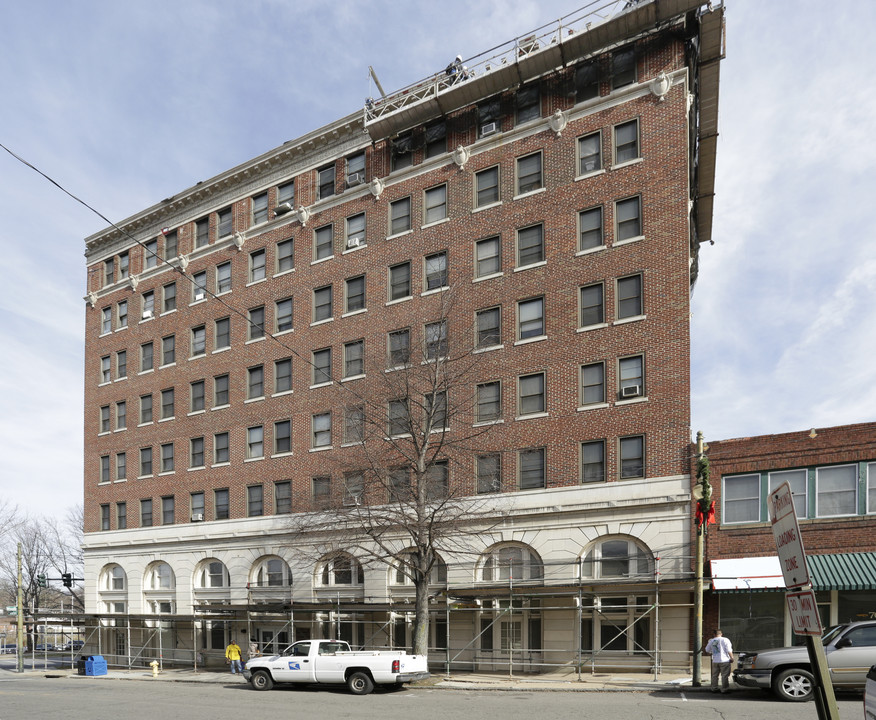 Altamont Apartments in Asheville, NC - Building Photo