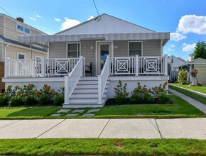 102 N Essex Ave in Margate City, NJ - Building Photo - Building Photo