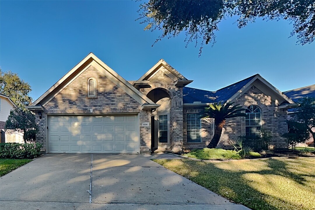 1114 Woodley Bend in Sugar Land, TX - Building Photo