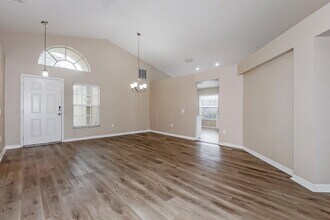 6934 Waterbrook Ct in Gibsonton, FL - Building Photo - Building Photo