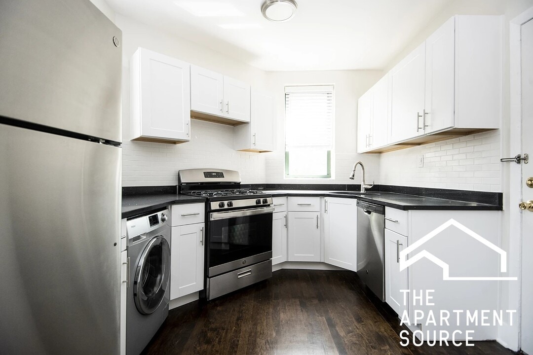 3845 N Greenview Ave, Unit 1N in Chicago, IL - Building Photo