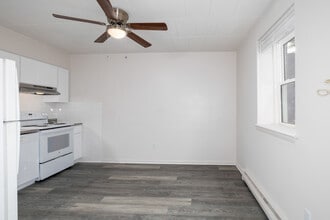 Regency Apartments in Bensalem, PA - Building Photo - Interior Photo