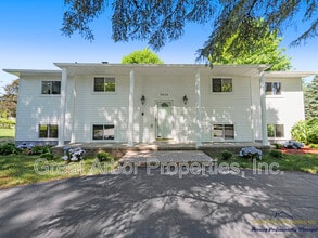 3624 Maple Dr in Ypsilanti, MI - Building Photo - Building Photo