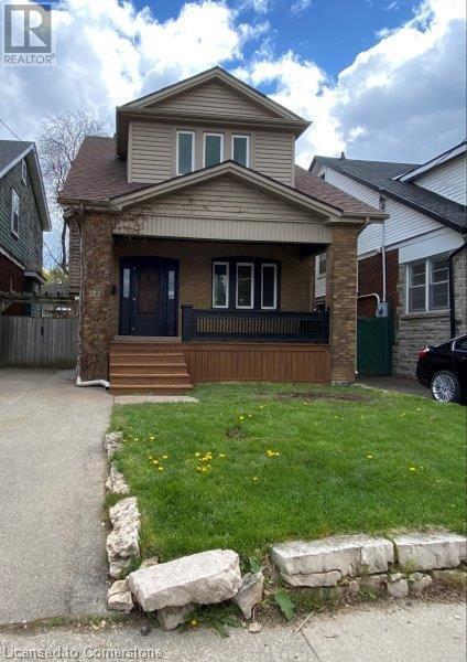 21 S Oval in Hamilton, ON - Building Photo