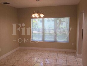 810 NW 186th Dr in Miami, FL - Building Photo - Building Photo