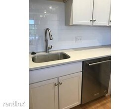 15 Guild St in Boston, MA - Building Photo - Building Photo