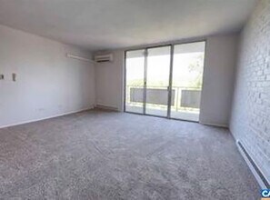 1800 Jefferson Park Ave, Unit 70B in Charlottesville, VA - Building Photo - Building Photo
