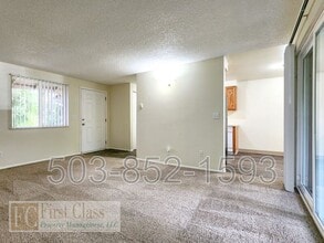 10058 SW Garrett St in Portland, OR - Building Photo - Building Photo