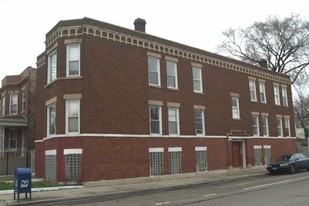 1001 N Saint Louis Ave Apartments