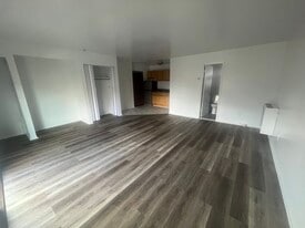 516 Stuyvesant Ave, Unit 20 in Irvington, NJ - Building Photo