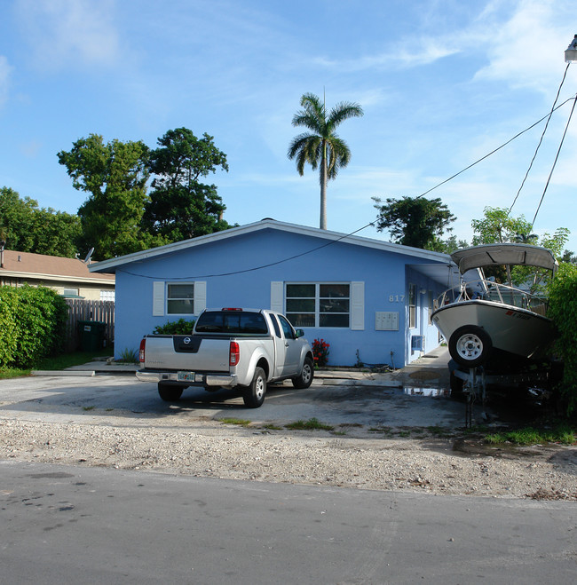 817 SW 4th St in Fort Lauderdale, FL - Foto de edificio - Building Photo